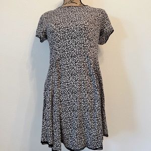 Forever 21 MIDI floral Dress.